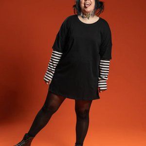 *NWT* Girrlscout Alex Oversized Tee w/ Thermal Striped Sleeves